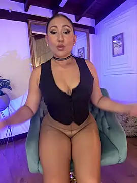 Victoria-Harper online show from 03/04/25, 12:22