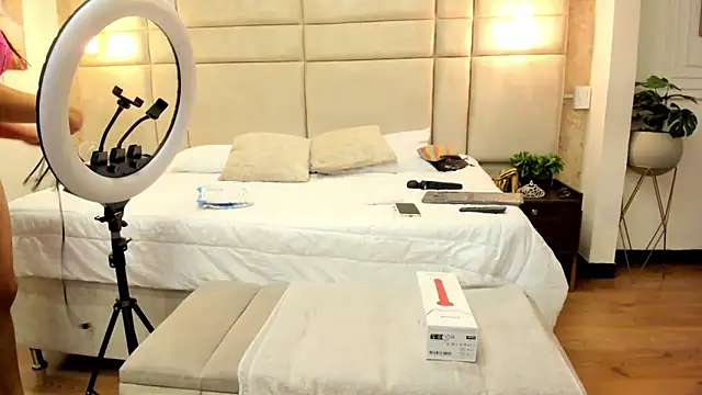 Victoria-Harper online show from 03/08/25, 05:54