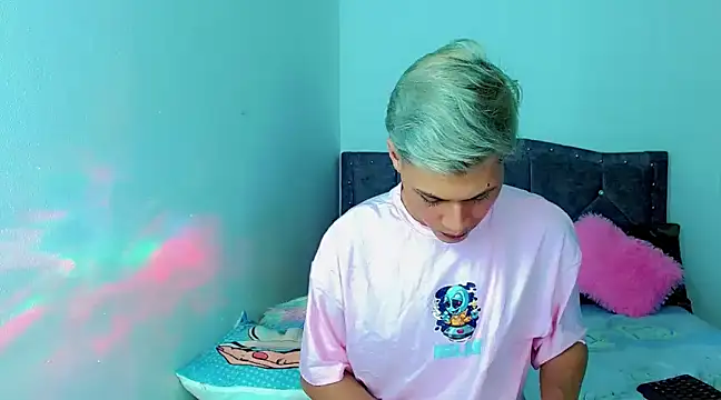 Liamscott  online show from 02/05/25, 04:06