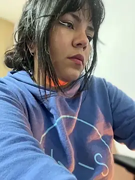 Snapshot of JulianaCastillo chatting on 09/23/25, 05:10 JulianaCastillo online show from 09/23/25, 05:10