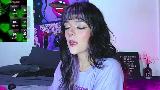 purple em69 online show from 12/11/24, 03:56