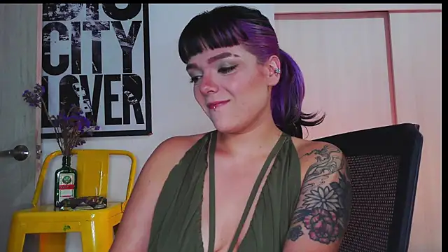 purple em69 online show from 02/27/26, 03:39