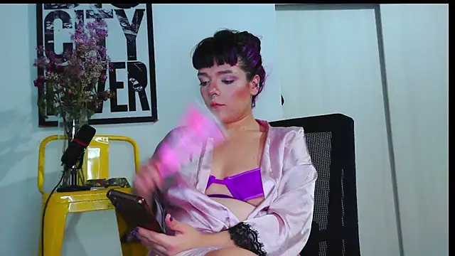 purple em69 online show from 04/24/26, 12:46