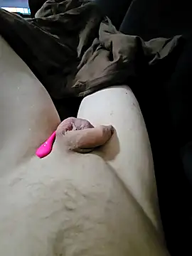 Snapshot of Nakeddriver1and-Wife chatting on 11/28/25, 11:51 Nakeddriver1and-Wife online show from 11/28/25, 11:51