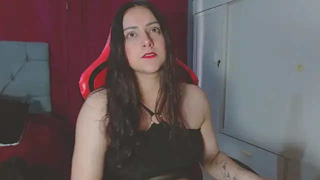 Snapshot of Noamartin_ chatting on 10/21/25, 10:21 Noamartin online show from 10/21/25, 10:21