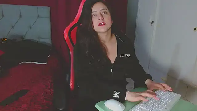 Snapshot of Noamartin_ chatting on 10/22/25, 11:04 Noamartin online show from 10/22/25, 11:04