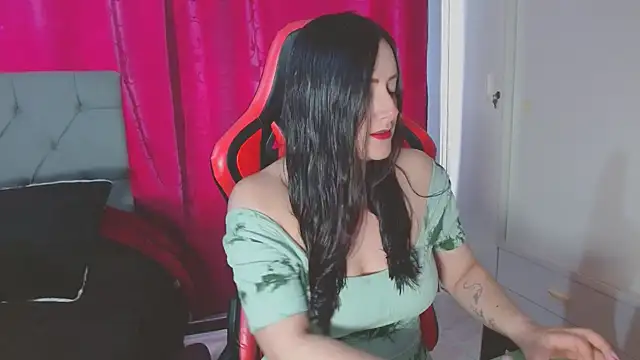 Snapshot of Noamartin_ chatting on 11/27/25, 08:55 Noamartin online show from 11/27/25, 08:55