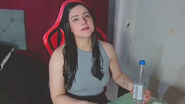 Snapshot of Noamartin_ chatting on 12/15/25, 10:47 Noamartin online show from 12/15/25, 10:47