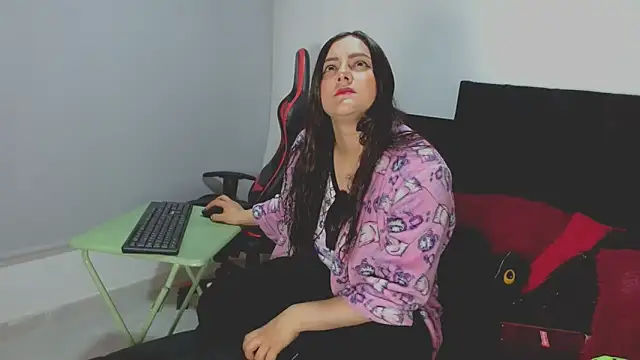 Noamartin  online show from 04/13/26, 02:28