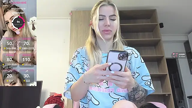 Snapshot of Megan_Ros chatting on 03/01/25, 07:30 Megan Ros online show from 03/01/25, 07:30