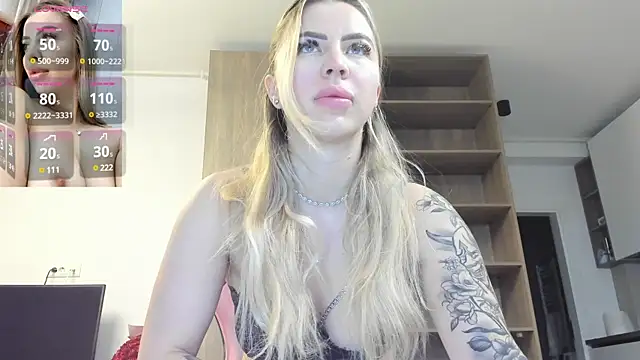 Snapshot of Megan_Ros chatting on 03/18/25, 05:20 Megan Ros online show from 03/18/25, 05:20