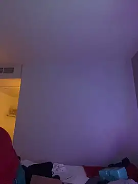 Snapshot of renegade_vyxxen chatting on 12/27/24, 01:32 renegade vyxxen online show from 12/27/24, 01:32