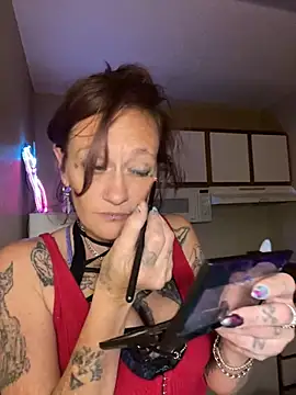 Snapshot of renegade_vyxxen chatting on 01/20/25, 03:28 renegade vyxxen online show from 01/20/25, 03:28