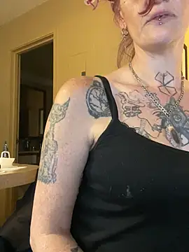 Snapshot of renegade_vyxxen chatting on 01/29/25, 03:22 renegade vyxxen online show from 01/29/25, 03:22