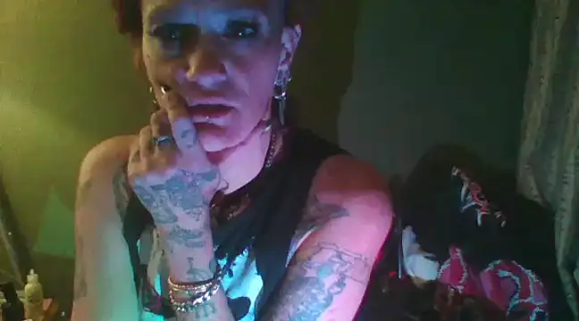 Snapshot of renegade_vyxxen chatting on 02/06/25, 09:22 renegade vyxxen online show from 02/06/25, 09:22