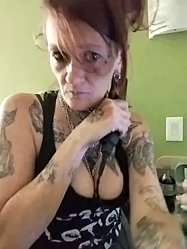 Snapshot of renegade_vyxxen chatting on 03/11/25, 06:43 renegade vyxxen online show from 03/11/25, 06:43