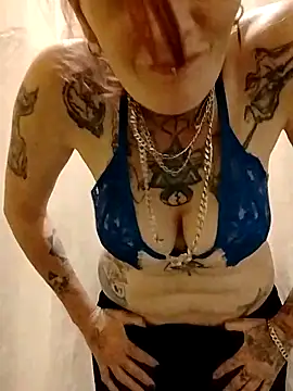 Snapshot of renegade_vyxxen chatting on 03/15/25, 10:13 renegade vyxxen online show from 03/15/25, 10:13