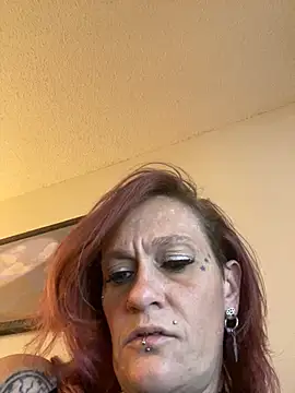 Snapshot of renegade_vyxxen chatting on 03/20/25, 10:51 renegade vyxxen online show from 03/20/25, 10:51