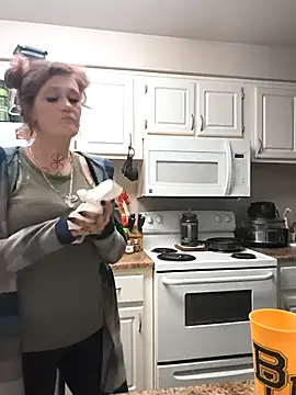 Snapshot of renegade_vyxxen chatting on 12/01/25, 06:24 renegade vyxxen online show from 12/01/25, 06:24