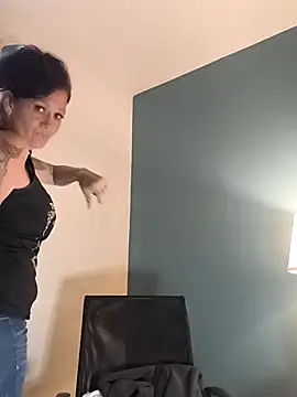 renegade vyxxen online show from 04/25/26, 12:24