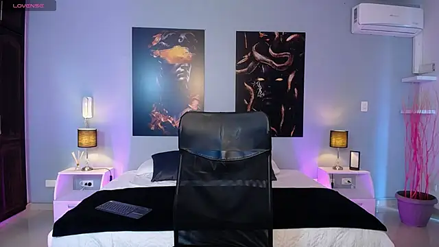 Snapshot of JasmineCampbell_ chatting on 10/24/25, 08:27 JasmineCampbell online show from 10/24/25, 08:27