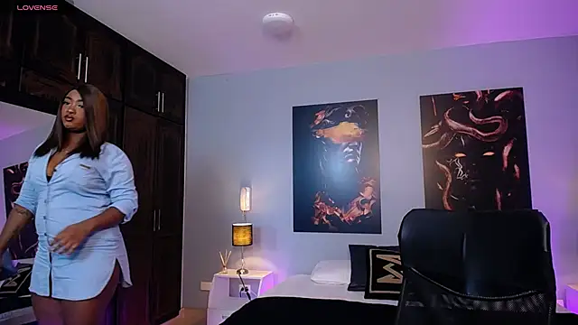 Snapshot of JasmineCampbell_ chatting on 10/28/25, 08:22 JasmineCampbell online show from 10/28/25, 08:22