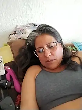 Snapshot of LucifernandaSw chatting on 01/14/25, 03:47 LucifernandaSw online show from 01/14/25, 03:47