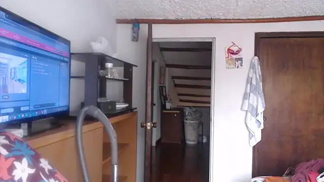 Snapshot of LucifernandaSw chatting on 02/12/25, 09:54 LucifernandaSw online show from 02/12/25, 09:54