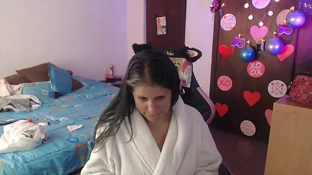 Snapshot of LucifernandaSw chatting on 02/18/26, 02:35 LucifernandaSw online show from 02/18/26, 02:35