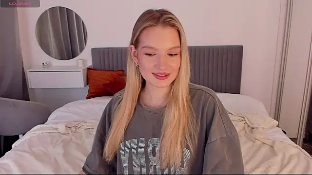 CassieRayss online show from 11/13/25, 01:21