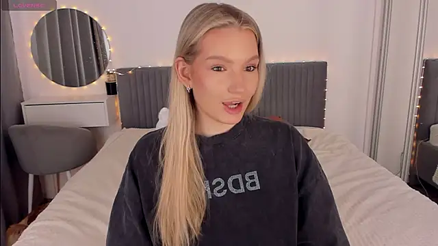 Snapshot of CassieRayss chatting on 02/01/26, 12:15 CassieRayss online show from 02/01/26, 12:15