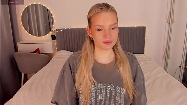 Snapshot of CassieRayss chatting on 03/01/26, 10:39 CassieRayss online show from 03/01/26, 10:39