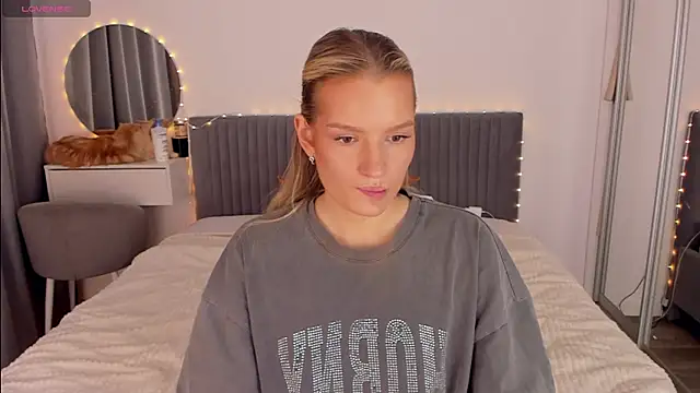 CassieRayss online show from 04/02/26, 02:37