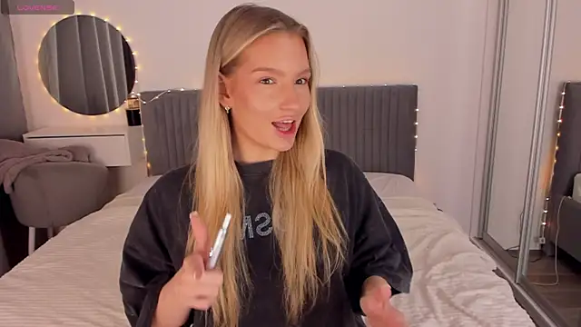 CassieRayss online show from 04/20/26, 03:26