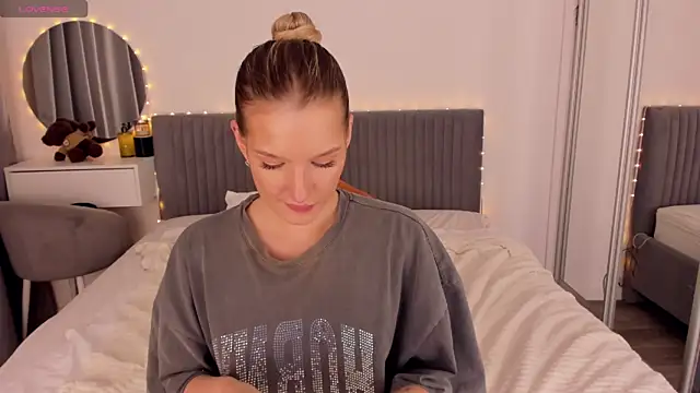 CassieRayss online show from 07/06/26, 03:03