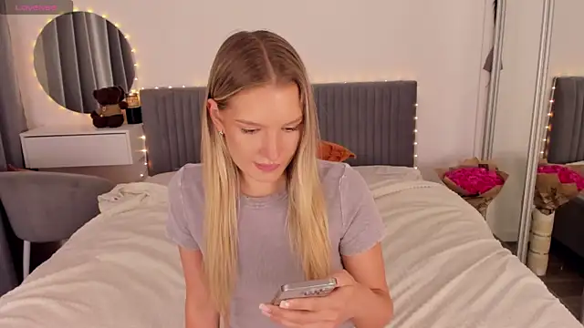 CassieRayss online show from 07/22/26, 01:47