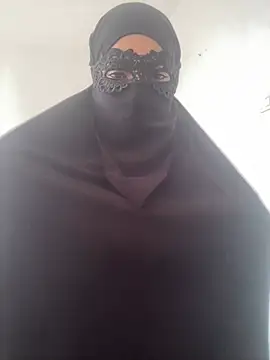 Snapshot of Hijabi_HotGirls chatting on 02/21/25, 09:34 Hijabi HotGirls online show from 02/21/25, 09:34