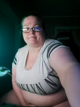 SexyWhiteChocolate online show from 03/19/25, 12:59