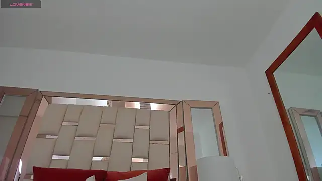 emma castilloo online show from 12/27/24, 10:48