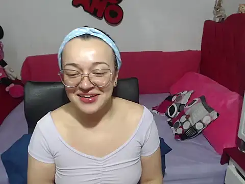 Angela 18honey online show from 11/05/25, 02:33