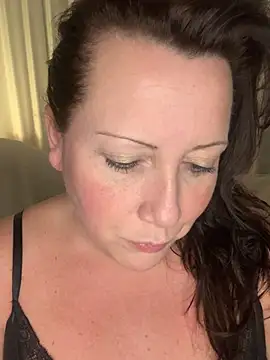 Snapshot of xsexycurvymilf chatting on 02/17/25, 02:59 xsexycurvymilf online show from 02/17/25, 02:59