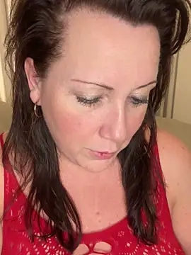 Snapshot of xsexycurvymilf chatting on 02/19/25, 02:55 xsexycurvymilf online show from 02/19/25, 02:55