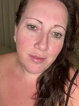 Snapshot of xsexycurvymilf chatting on 03/20/25, 06:42 xsexycurvymilf online show from 03/20/25, 06:42