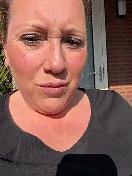 xsexycurvymilf online show from 03/19/26, 01:59