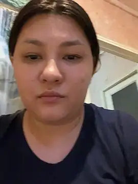 Snapshot of Olivialili chatting on 03/12/25, 06:00 Olivialili online show from 03/12/25, 06:00