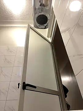 Snapshot of Dellah26 chatting on 10/31/25, 04:24 Dellah26 online show from 10/31/25, 04:24