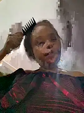 Snapshot of Dellah26 chatting on 11/19/25, 03:23 Dellah26 online show from 11/19/25, 03:23