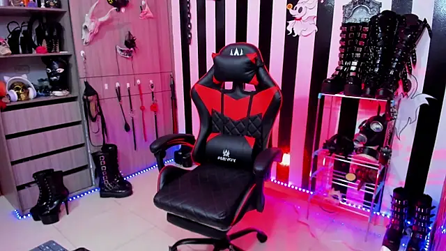 daven56 online show from 02/26/25, 01:19