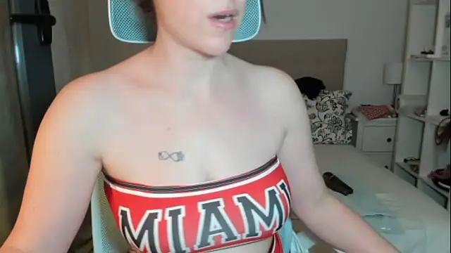 emmita69  online show from 04/21/26, 02:51