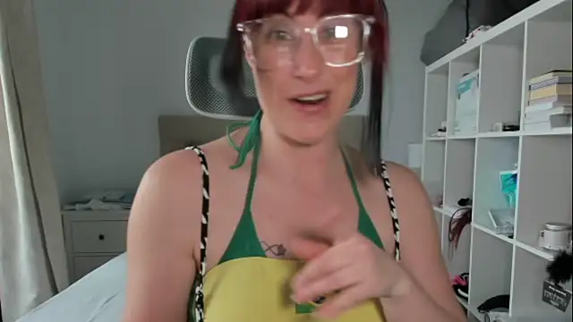 emmita69  online show from 04/21/26, 05:50